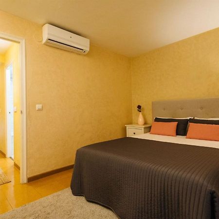 Pajaritos Suite Apartment - Private Parking Included Sevilla Exteriér fotografie