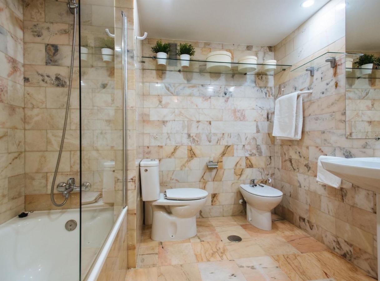 Pajaritos Suite Apartment - Private Parking Included Sevilla Exteriér fotografie