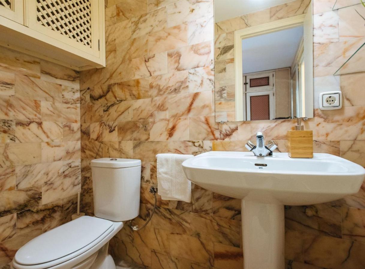 Pajaritos Suite Apartment - Private Parking Included Sevilla Exteriér fotografie